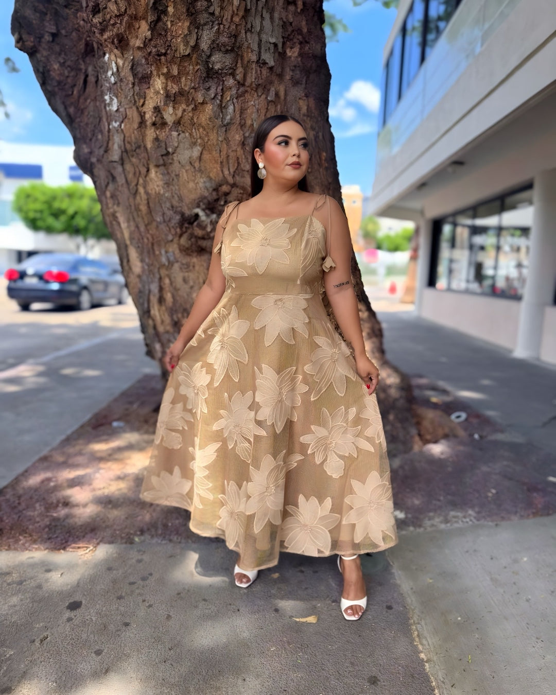 Vestido Flores Beige