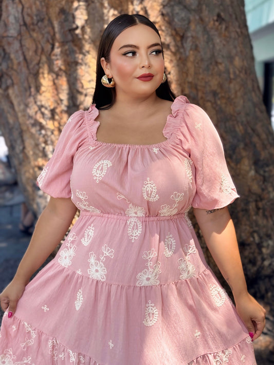 Vestido rosa bordado