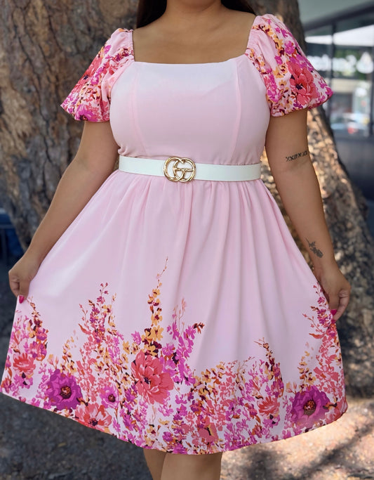 Vestido rosa con flores