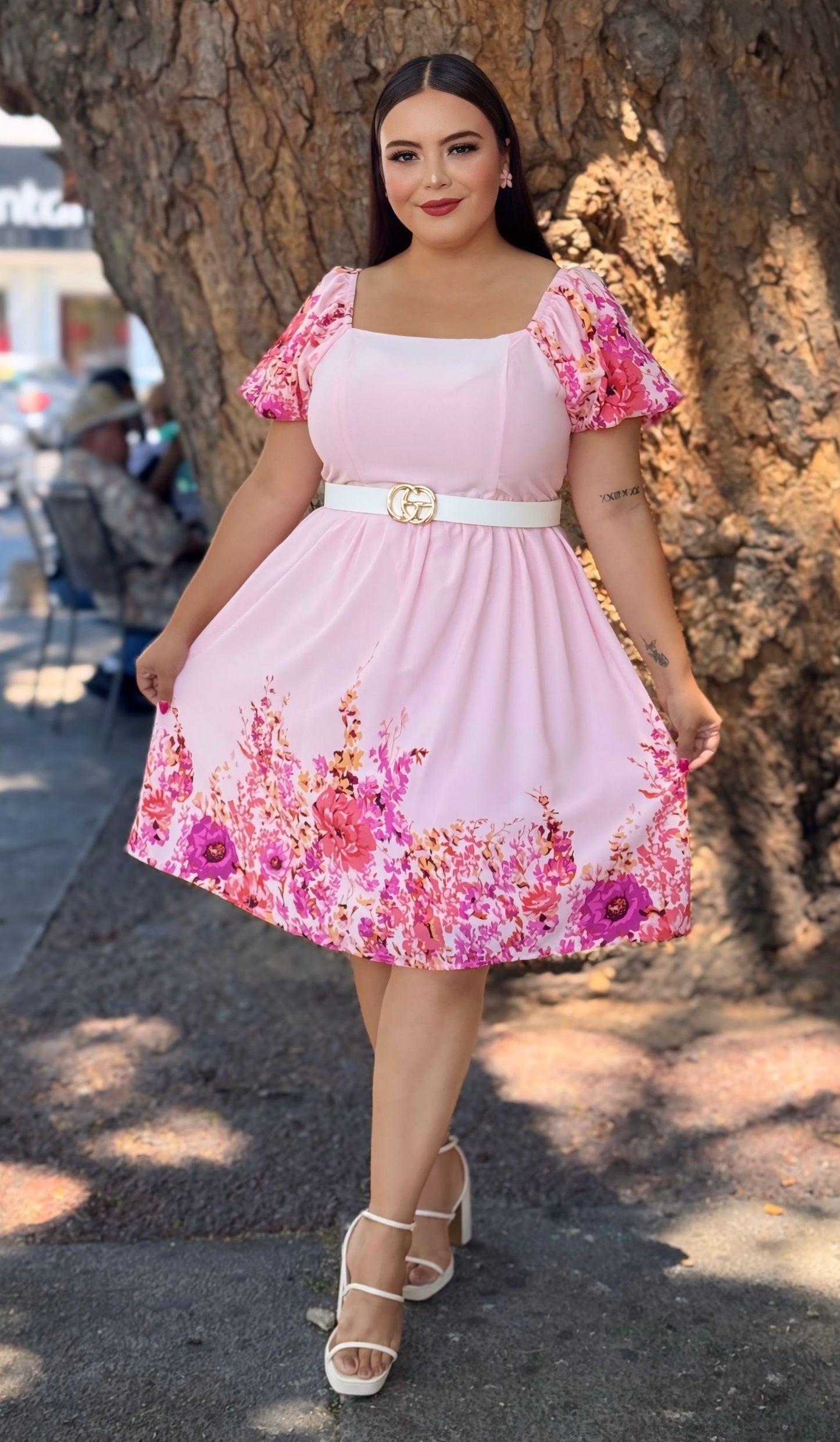 Vestido rosa con flores