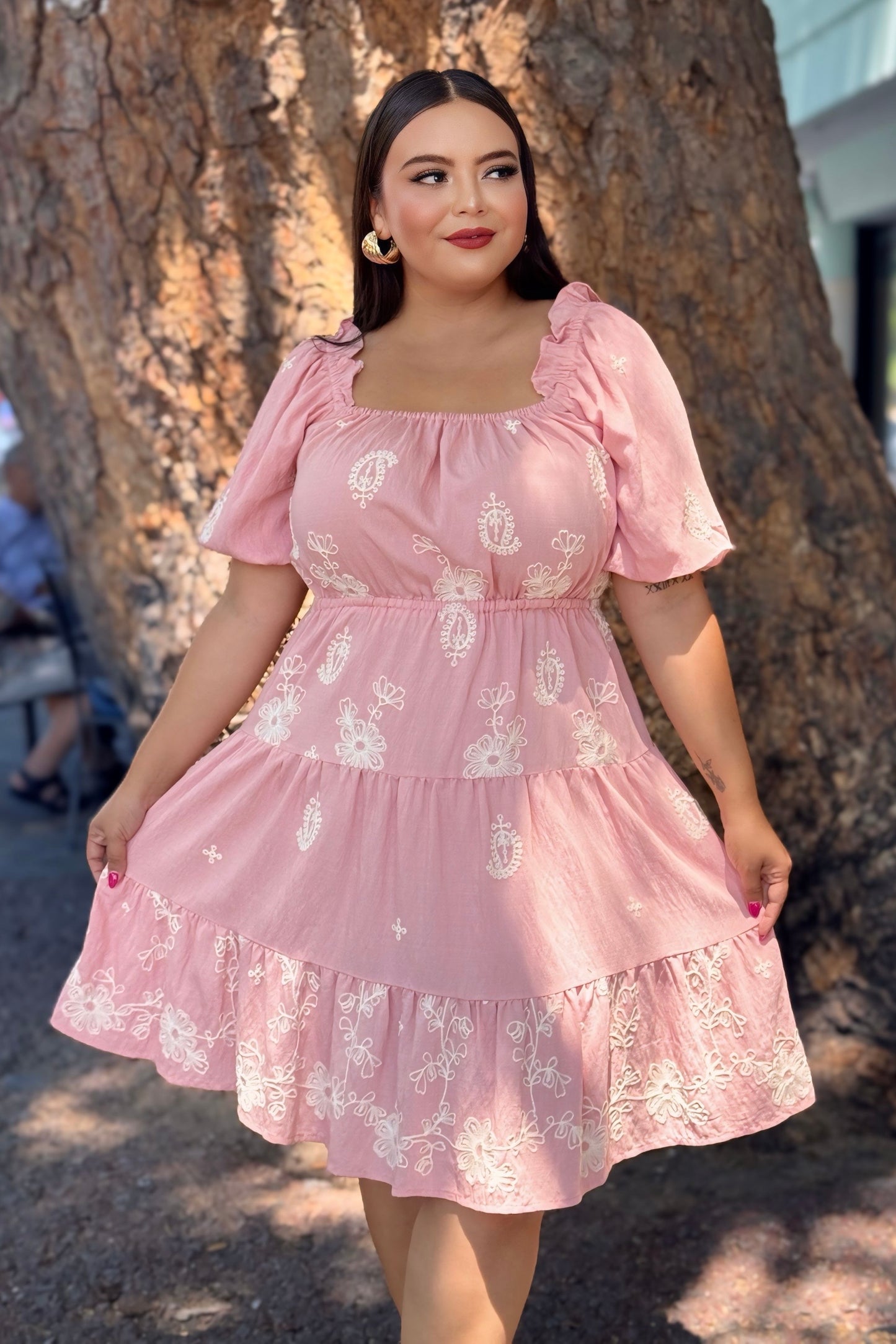 Vestido rosa bordado