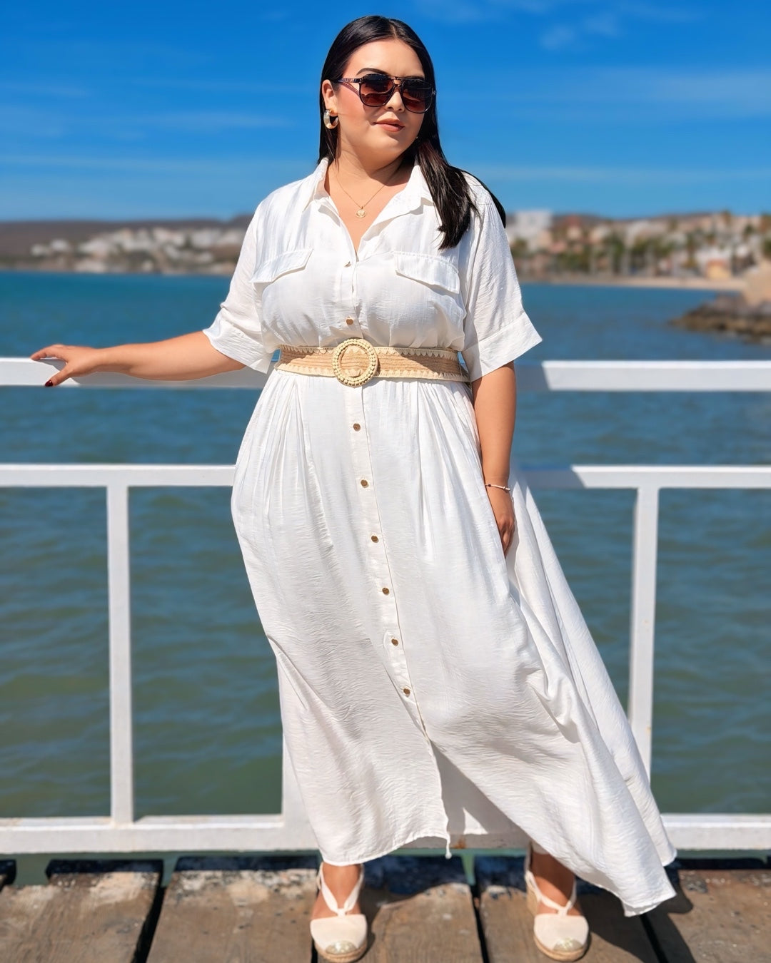 Vestido blanco con cinto