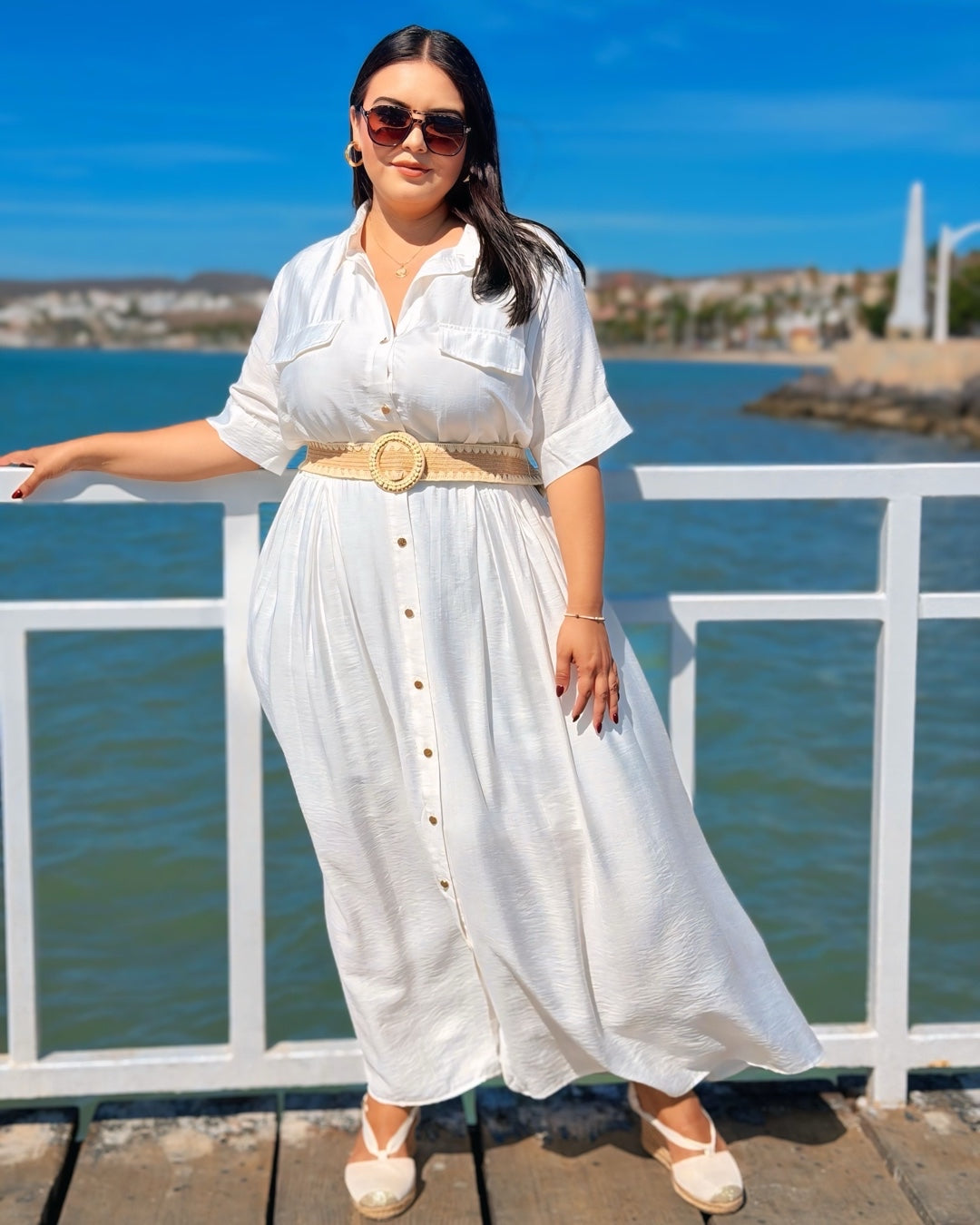 Vestido blanco con cinto