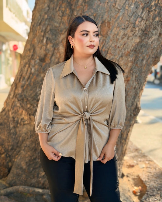 Blusa dorada lazo