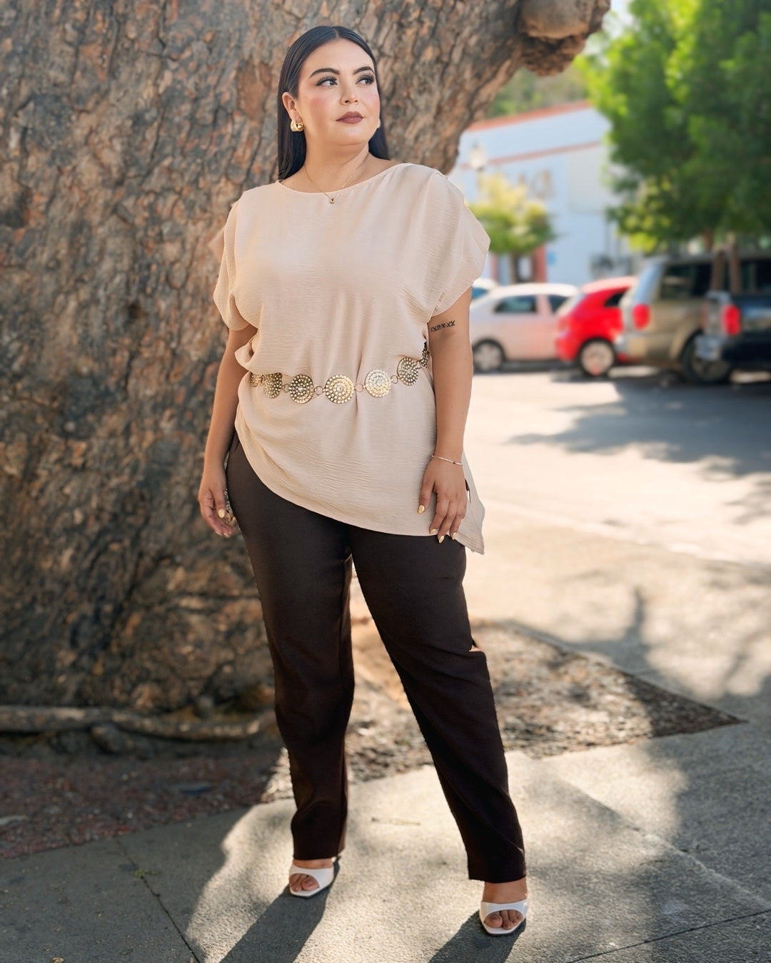 Blusa asimétrica beige