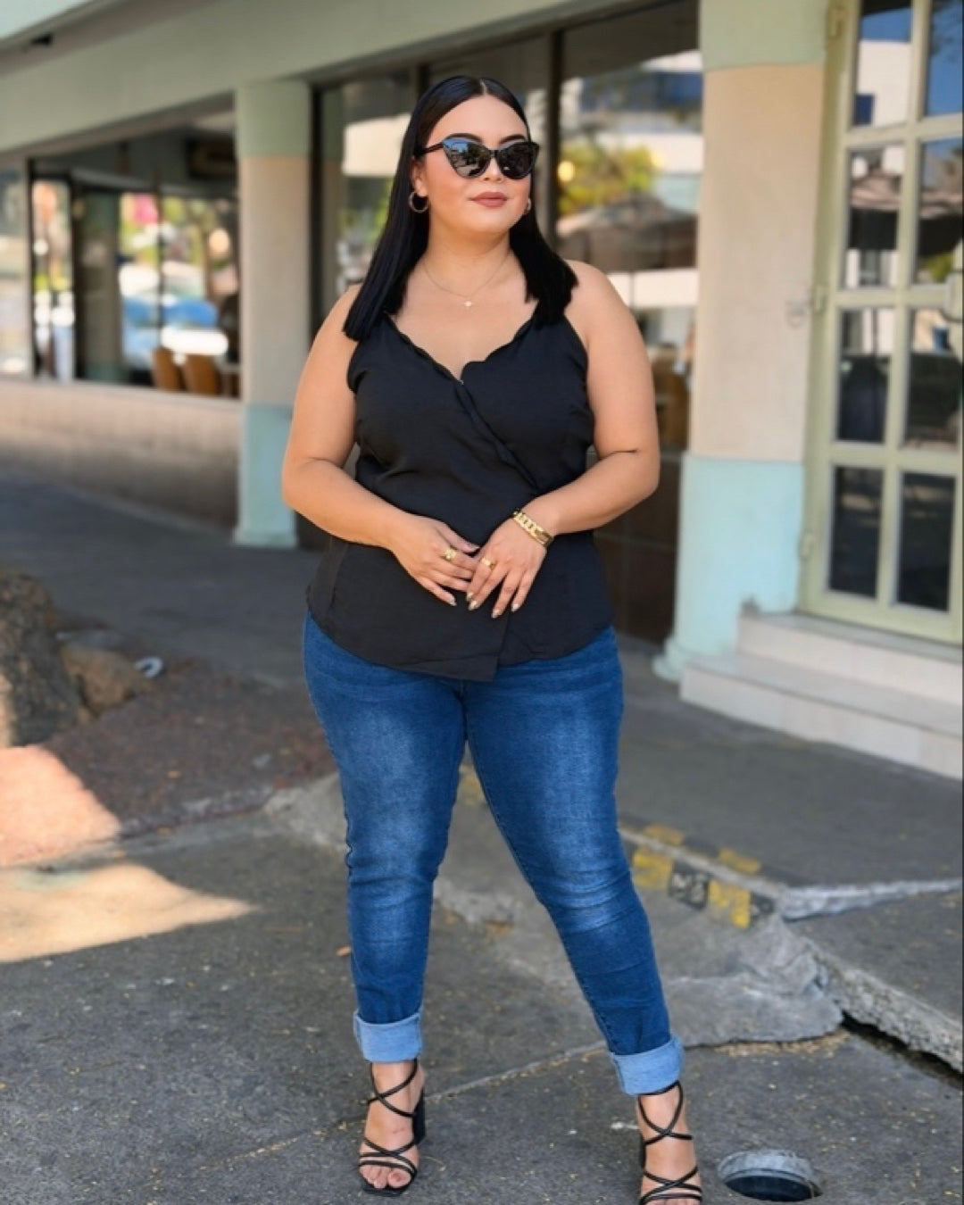 Blusa negra de tirantes